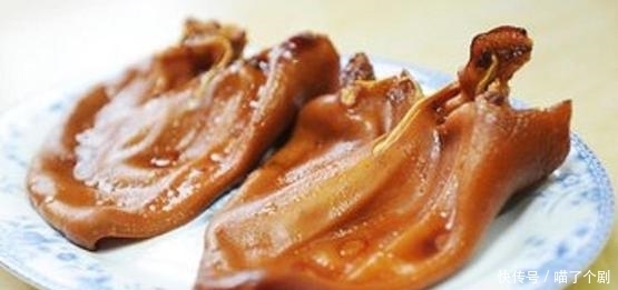 新鲜的猪耳朵|猪耳朵能做什么菜,卤猪耳朵很好吃,黄酒跟猪耳朵搭配很美味