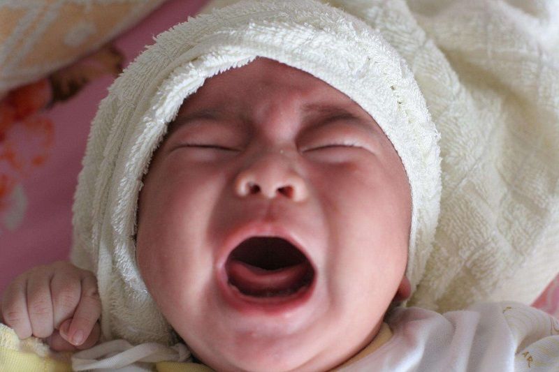 举动|3个月宝宝吐奶窒息,宝妈直接崩溃!别因你的小举动酿成“悲剧”