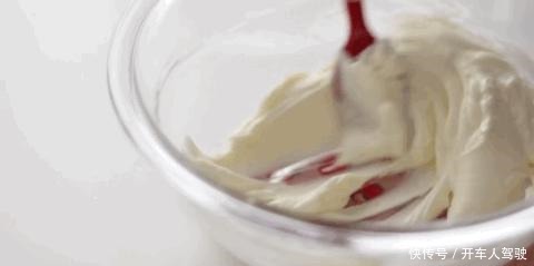 草莓|焙趣私房爆品日销300个的三重草莓芝士蛋糕,这个配方太赞了!