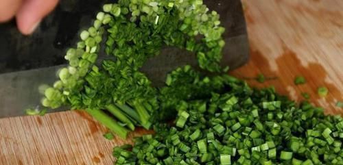 鸡蛋|韭菜鸡蛋饺子馅怎么调?关键放什么调料,很多人不知,难怪不鲜香