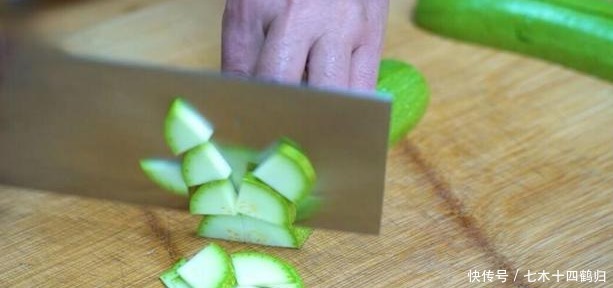 鸡蛋|此菜不贵营养好,现在吃正是时候,夏天天气干燥,尤其要多吃