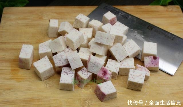 好吃|芋头加它,不放一滴油,没加一粒盐,麻辣咸香,出奇美味!