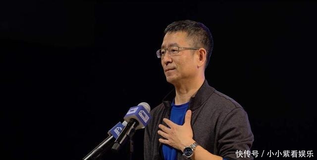  社会|白岩松致敬80后：人到中年的80后，才是最不容易的一代人