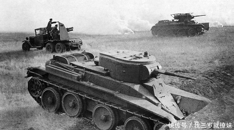 单车|老掉牙坦克也能出王牌:苏军BT-7设伏,单车歼灭22辆德国战车