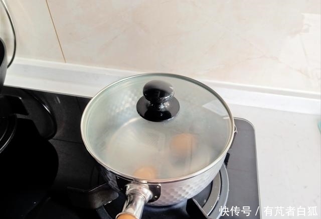 早餐|老两口的极简早餐,吃得舒服却不贵!网友:浪漫有情调的日子