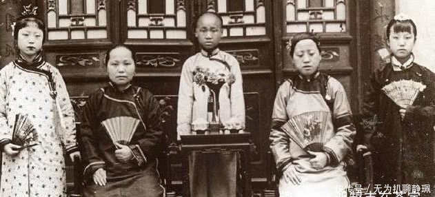 清末|清末女子老照片，图一是大户人家千金，图六油头粉面