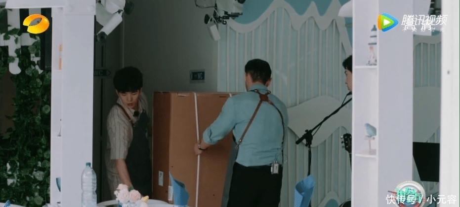 冰箱|《中餐厅》把观众当傻子!冰箱是高天鹤背回来的!正片变成黄晓明