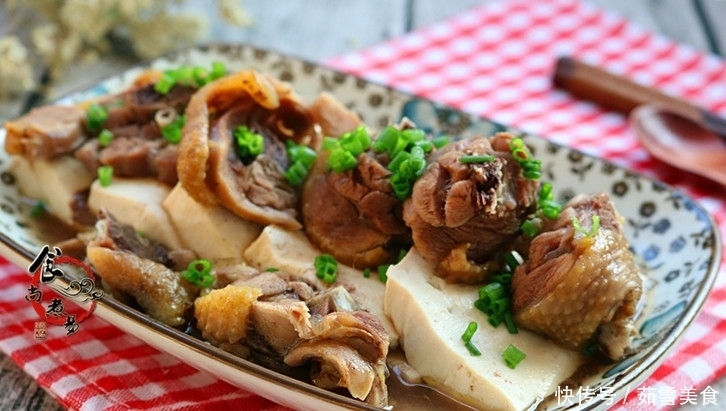 营养|豆腐此做法,很多人不懂,蒸一蒸香嫩营养,荤素搭配很下饭