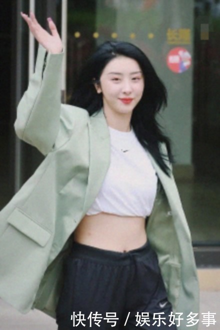 明星|赵小棠当众整理内衣为了出道竟然可以如此不自爱