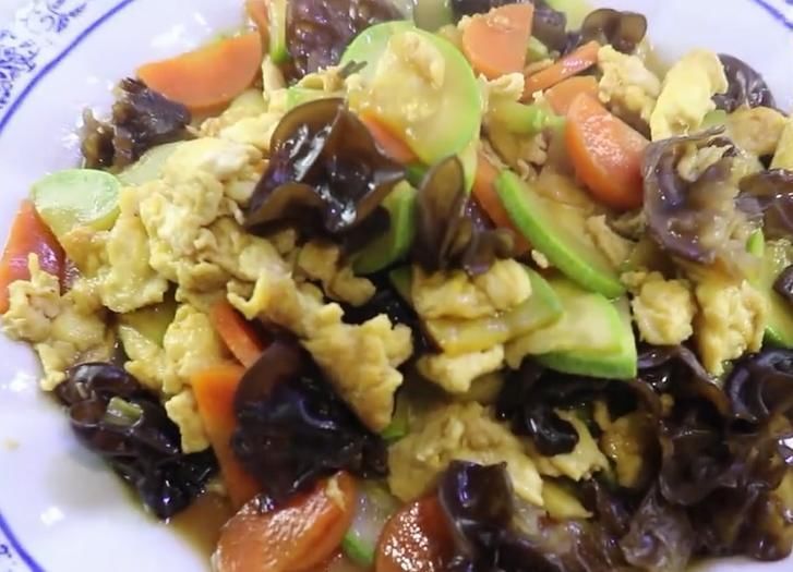 家常|西葫芦经典家常做法,做法简单,营养丰富,是道不错的下饭菜