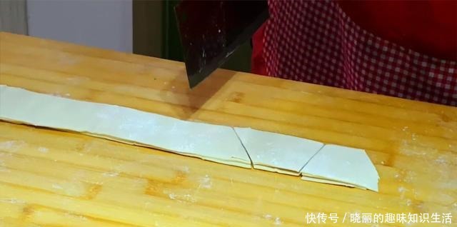 做法|做馄饨原来这么简单,不用买皮,自己调馅自己包,好吃更营养,香