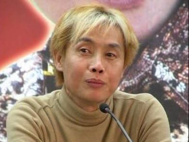 工作|52岁邓建国娶19岁“女儿”黄梓琪,90天离婚后,黄梓琪怎么样了