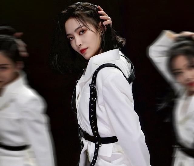 谢可寅|首轮公演结束,谢可寅出道位预定,孔雪儿降级引热议