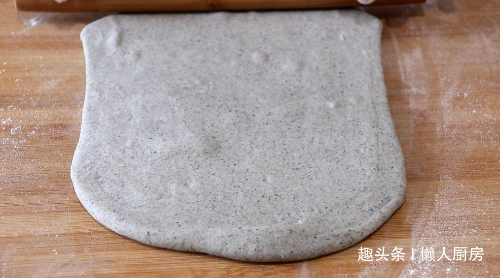  做法|这是刀切馒头的做法，不需要二次醒发，加上黑芝麻，香味更浓