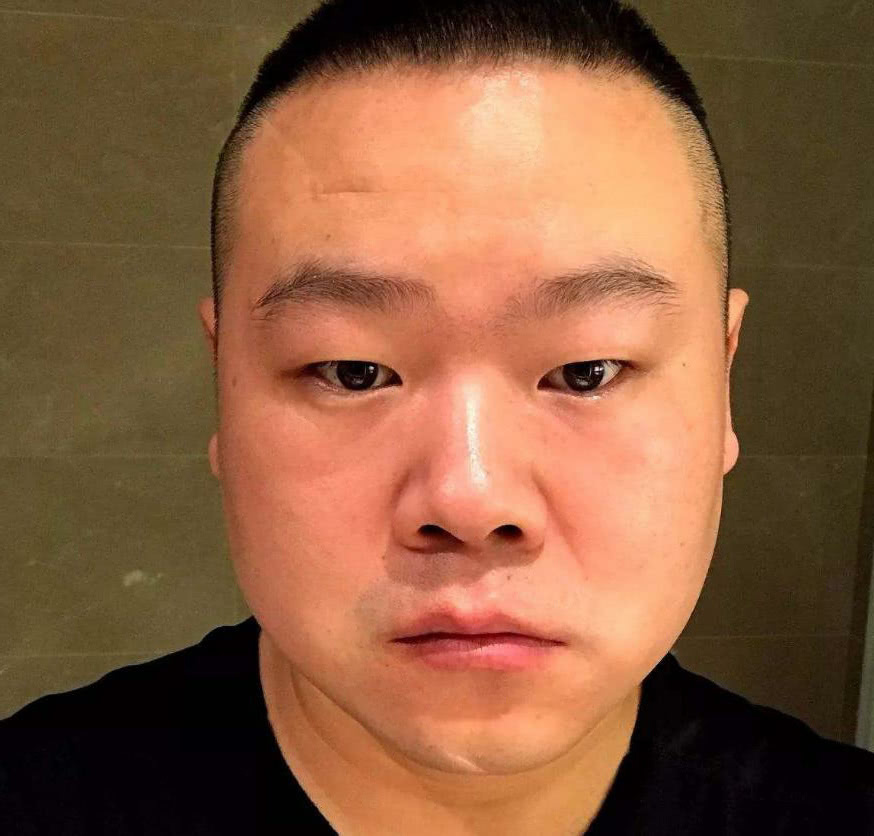 影帝|《欢乐喜剧人》4位总冠军现状,沈腾成百亿影帝,而他无人问津!