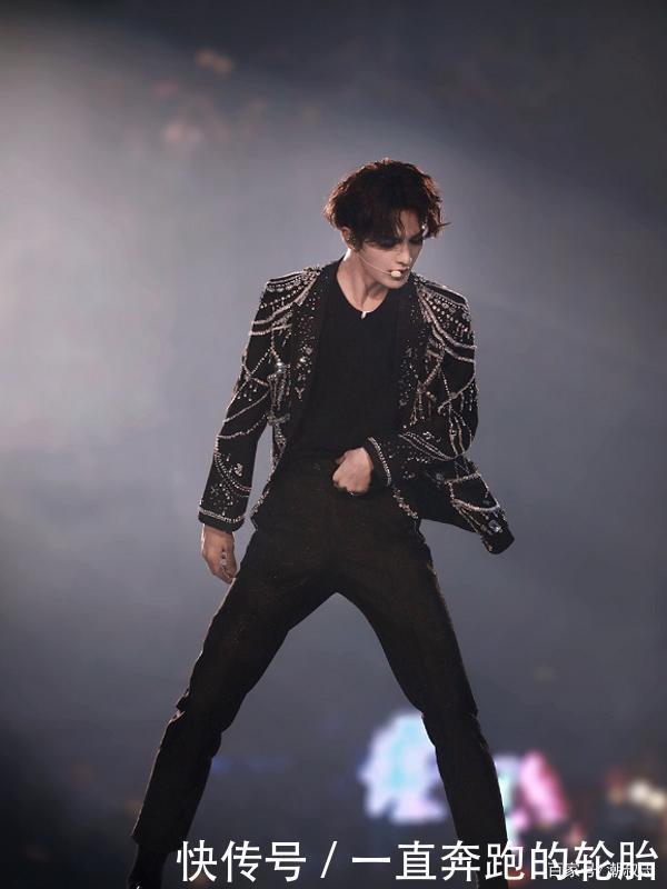  兄弟|朱正廷化身综艺咖！一边养萌宠一边抢人，最后与兄弟合体让人泪目