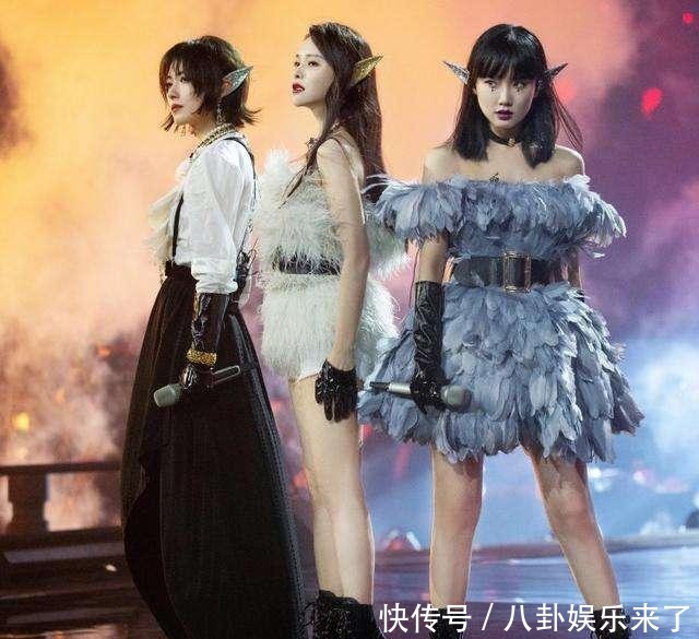  姐姐成团|姐姐抱团《光之翼》合体，三个和宁静正面杠上的人一起喝酒看电影