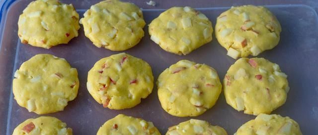 酸甜|糯米粉里加2个苹果,居然这么好吃,酸甜可口,每次上桌就抢光