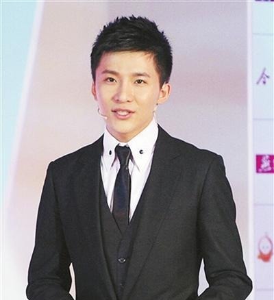 吸毒|唏嘘!曾是是央视最帅主持人的边策,却因吸毒坠楼身亡,年仅32岁