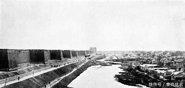 访稽司|李自成缺钱，推延登基大典，严刑拷掠明朝百官