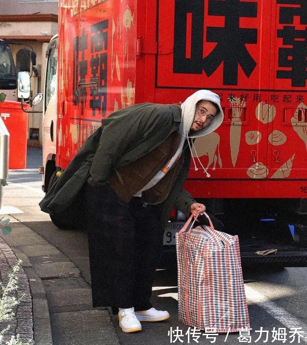 衣服|不会拍照的设计师不是一个好模特