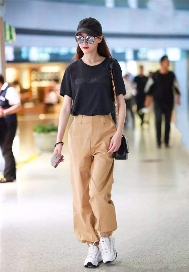 卫衣|“打底裤”已经失宠了!今年流行的是“粽子裤”,遮肉显瘦又百搭