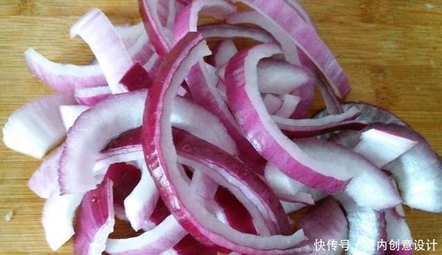  食材|5分钟出锅，3种食材1锅出，天越热越馋它，次次空盘吃不腻