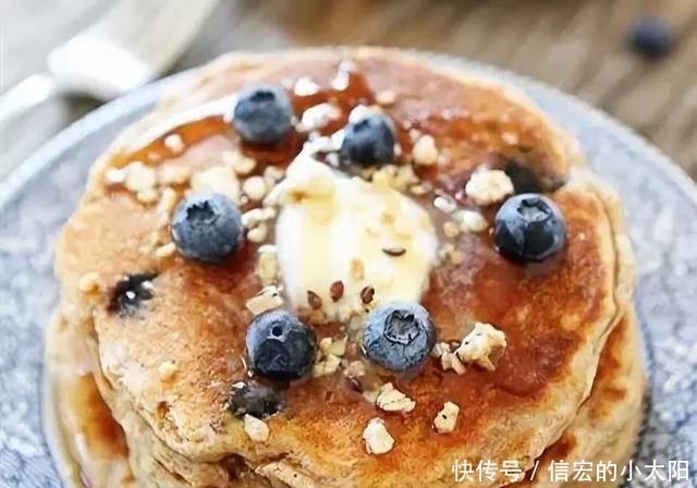 面粉|这才是煎饼果子最好吃的做法,煎饼香,果子酥,比外面卖的还好吃