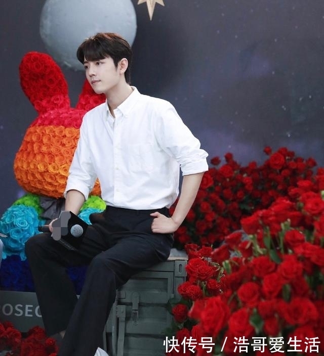 玫瑰花|肖战直播,852.9万人观看,3亿点赞,最高付款人数不到500