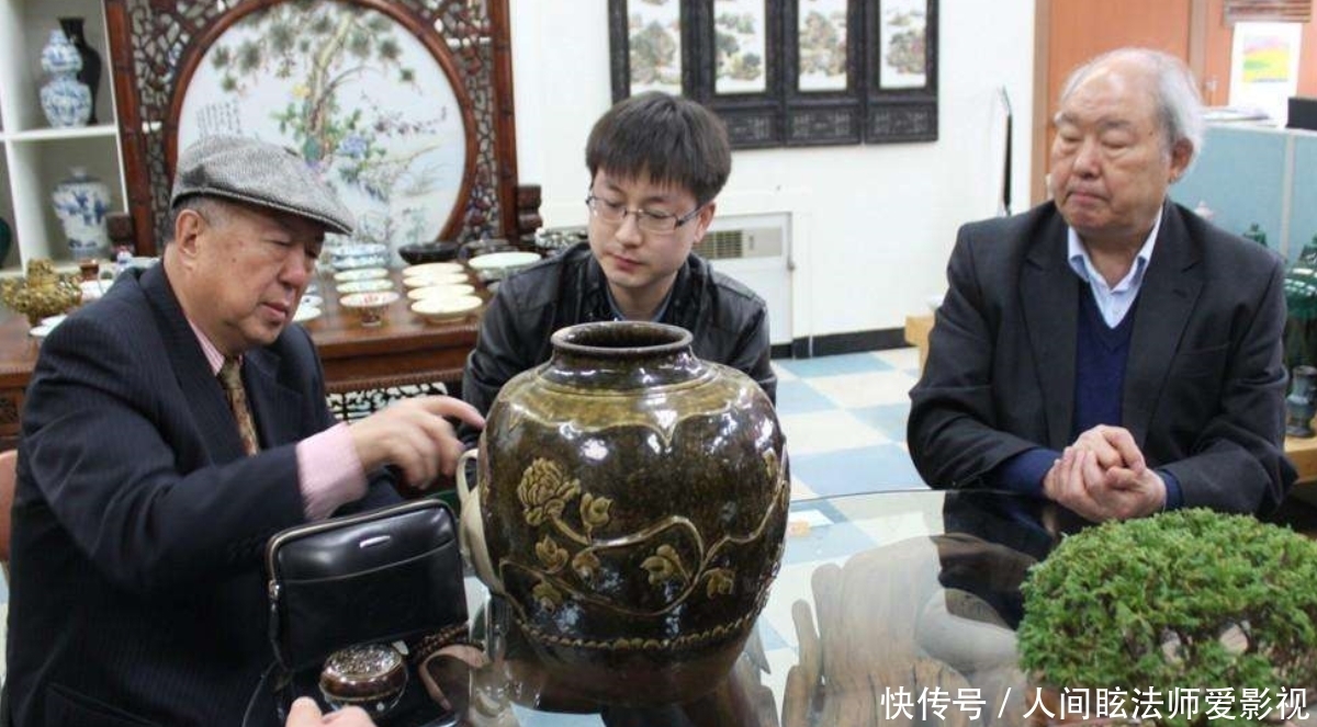  文物|老汉盖房挖出“一口锅”，专家要求他上交国家，老汉拒绝后遭扣留