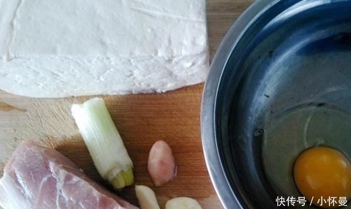  放凉|油炸豆腐肉丸，又香又酥，还没上桌只剩一半，放凉了也不软