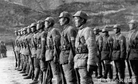 摇头|伪军军长师长互殴，小兵围观出尽洋相，问原因连鬼子都摇头叹气