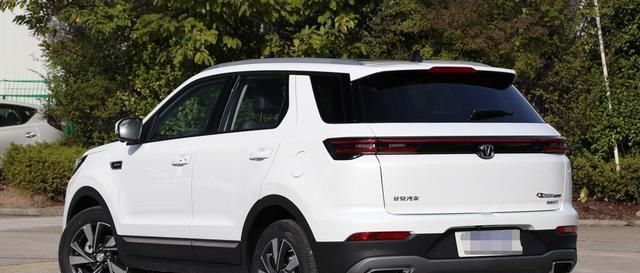 炫动|我想买一辆长安CS55PLUS15T自动炫动型,全款落地需要多少钱