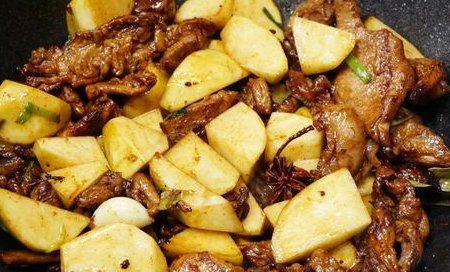 香味|一道香味浓郁肉质细嫩的酱香鸡,吃一口就停不下来,味道超赞哟