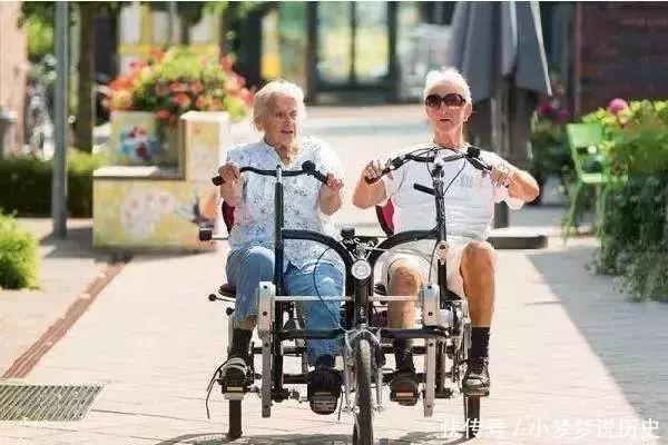 老人|世界上最伟大的骗局:152名老人被骗8年,但他们从未如此快乐