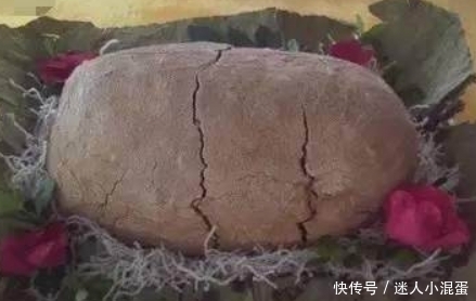 一连|吃货美女逛街遇到叫花鸡,一连买了五只,打开后结果让她傻眼了