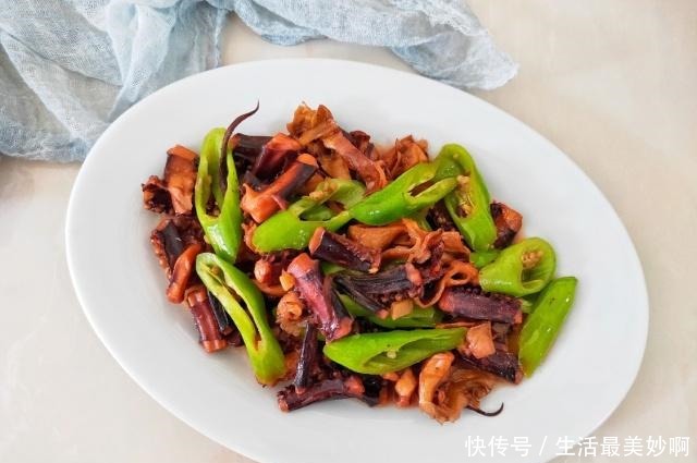 鱿鱼须炒|这东西25块钱一斤,比鱼鲜,比肉还贵,简单一炒比肉还香!