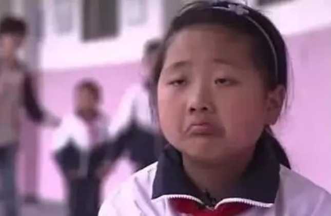 奶奶|变形计农村女孩入戏太深,竟逼穷奶奶买沐浴露,如今长大成这样