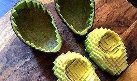 火龙果|人无聊至极是什么体验火龙果去籽,瓜子皮排队,看到鸡,厉害