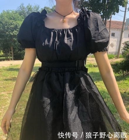  校服|毕业季穿衣指南｜没了校服还会穿衣么？重启你的穿搭“修炼”之路