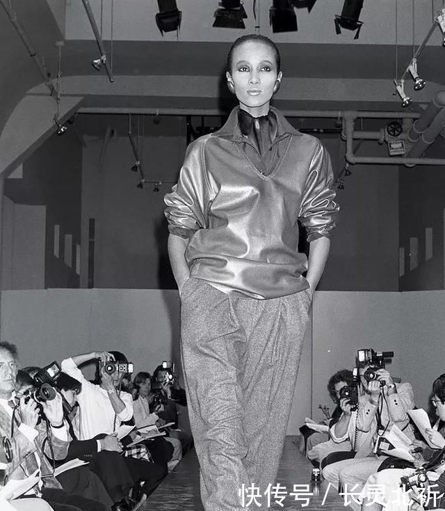 女孩|T型台 | 水果女孩朴秀荣穿上它,好一个明媚灿烂的plmm