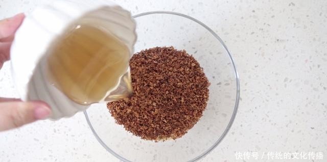 美白|不一样的养生美食——茯苓糕,口感松软Q弹好吃,健脾祛湿美白