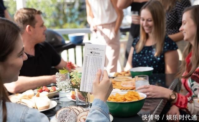 小两口|小两口意外中3000万大奖,两人打算继续工作但不再那么卖命