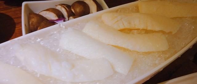 服务员|吃火锅时,服务员频繁加汤撤盘子,其实是在暗示,不懂会被鄙视