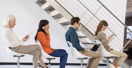  老徐的妻子|42岁男子深夜昏迷，抢救两小时后离世，医生与妻子脱不了干系