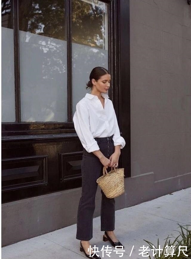 穿碎花裙|50岁的女人,建议远离以下3套“显老造型”,容易穿出大妈即视感