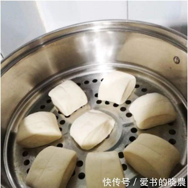 酥软|外面的蒸馒头又硬又难吃掌握这些小窍门,蒸出的馒头酥软香甜