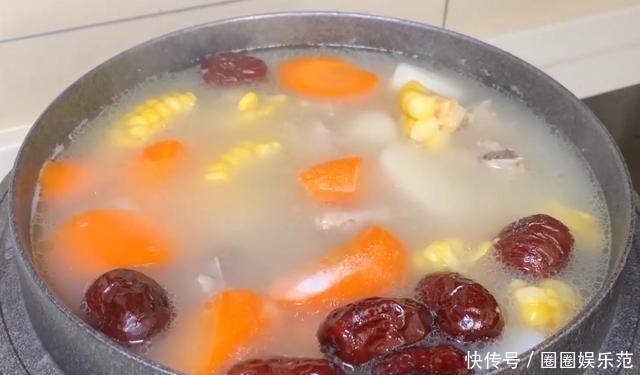  洗干净|煲排骨汤：排骨不要直接炖，也不要放料酒，多一个步骤，汤鲜味美