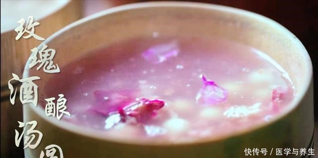 玫瑰花|李子柒又双叒叕“吃花”了,但这次,盛菜的器皿比美食更引人注目