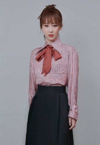 竟然|《拜托了冰箱》杨紫何炅一起拍合照,粉丝王嘉尔竟然“当场捣乱”